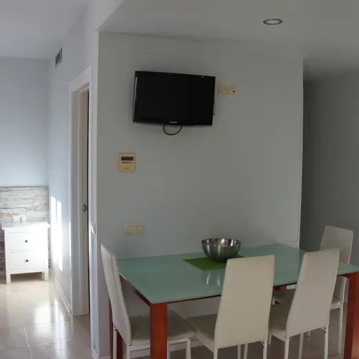 Estudio de 1 dormitorio — Apartamentos ELMA1 en Castelldefels — piscina y jardín
