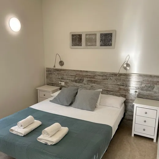 Apartamento de 2 dormitorios — Apartamentos ELMA1 en Castelldefels — piscina y jardín