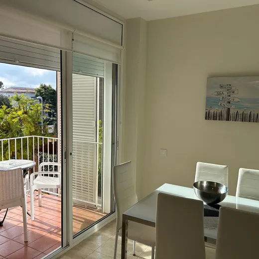Apartamento de 2 dormitorios — Apartamentos ELMA1 en Castelldefels — piscina y jardín