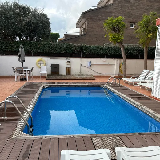 Azotea de Apartamentos ELMA1 — zona chill-out y barbacoas